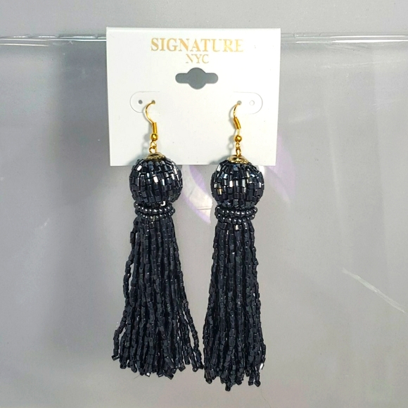 Signature fish hook dangle hematite earrings - Picture 2 of 4